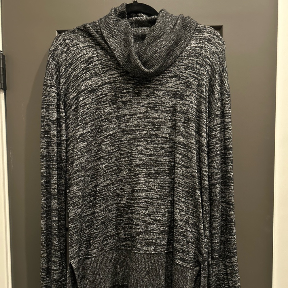 Long sleeve, turtleneck tunic